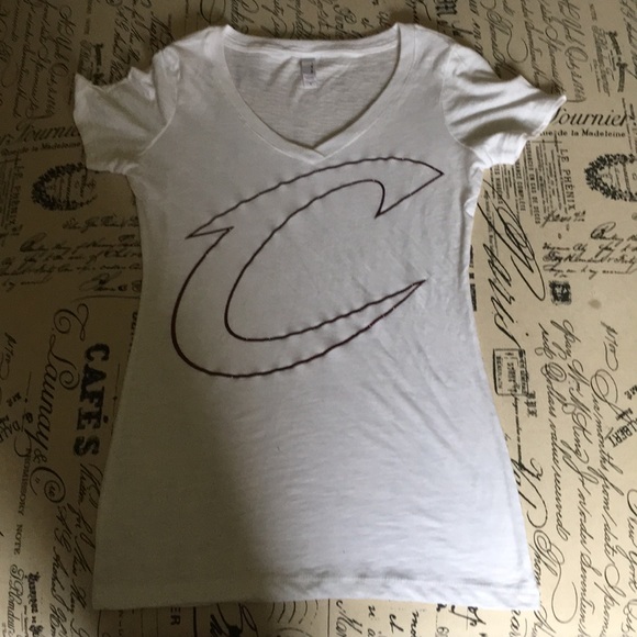 💥CLEARANCE💥NWOT Custom Tee - Picture 3 of 3